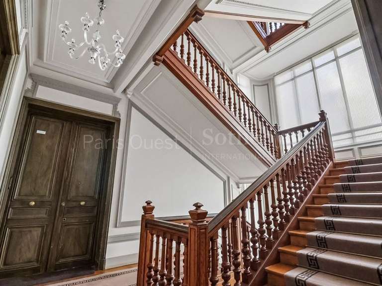 Appartement Paris 16e - 3 chambres - 135m²