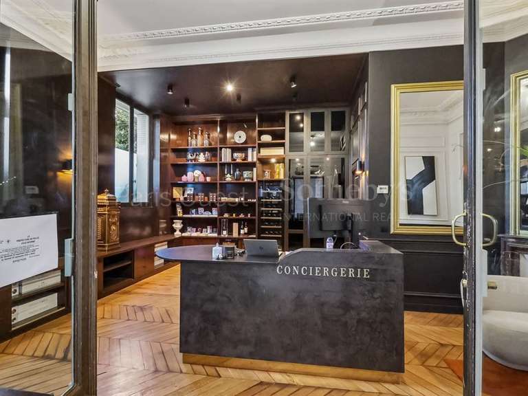 Appartement Paris 16e - 3 chambres - 135m²