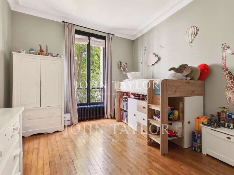 Appartement Paris 16e - 4 chambres - 173m²