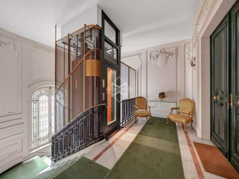 Appartement Paris 16e - 3 chambres - 160m²