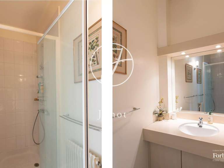Appartement Paris 16e - 3 chambres - 155m²
