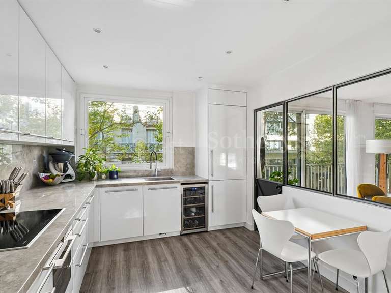 Appartement Paris 16e - 3 chambres - 145m²
