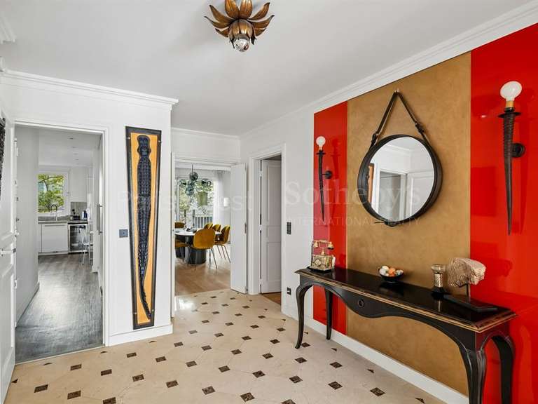 Appartement Paris 16e - 3 chambres - 145m²