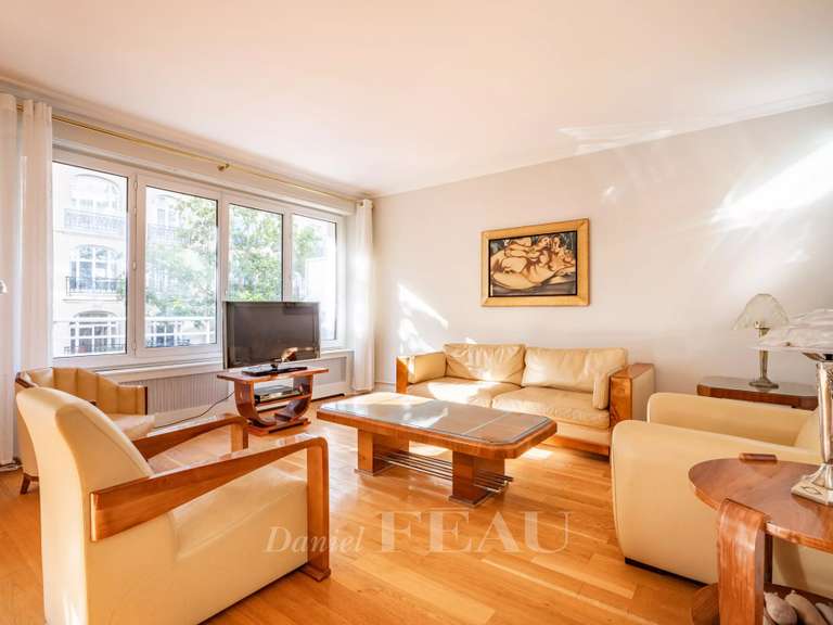 Appartement Paris 16e - 2 chambres - 104m²