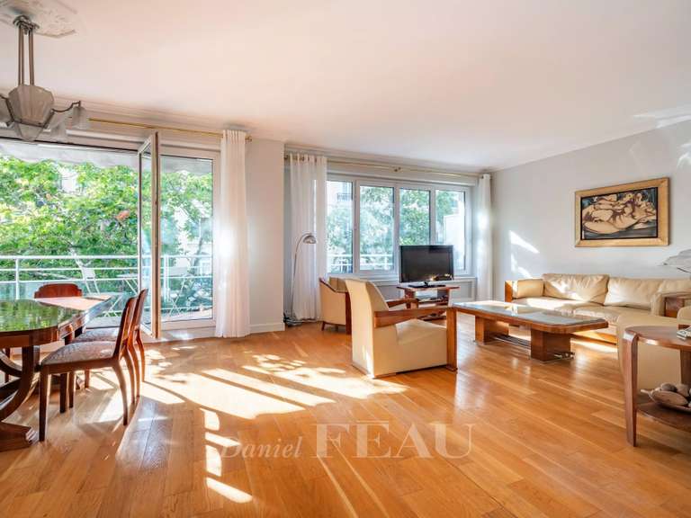 Appartement Paris 16e - 2 chambres - 104m²