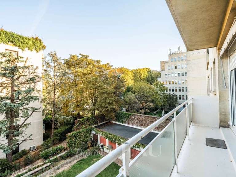 Appartement Paris 16e - 2 chambres - 104m²