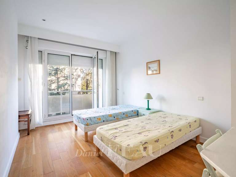 Appartement Paris 16e - 2 chambres - 104m²