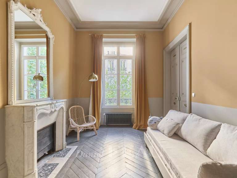 Appartement Paris 16e - 2 chambres - 136m²