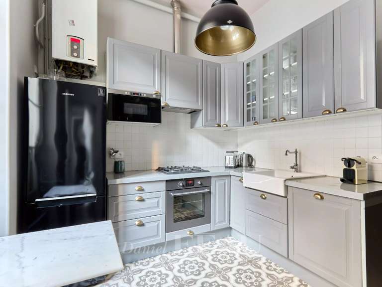 Appartement Paris 16e - 2 chambres - 136m²