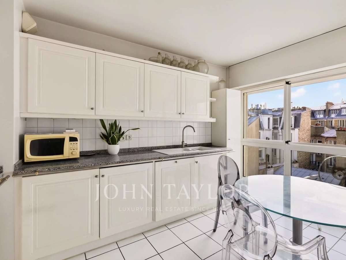 Apartment Paris 16e