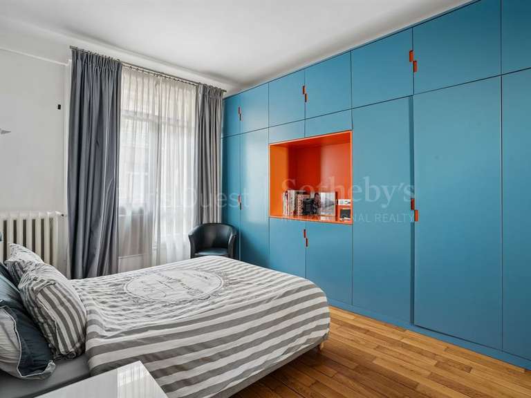 Appartement Paris 16e - 2 chambres - 124m²