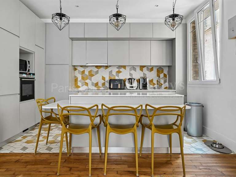 Appartement Paris 16e - 2 chambres - 124m²