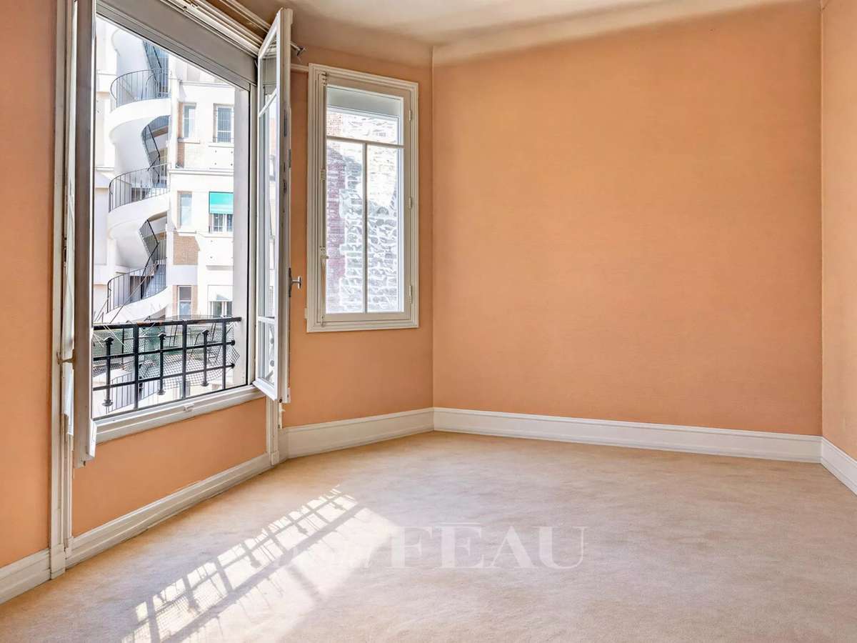 Apartment Paris 16e