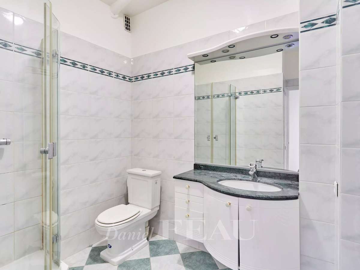 Apartment Paris 16e