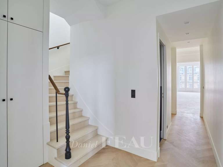 Appartement Paris 16e - 4 chambres - 286m²