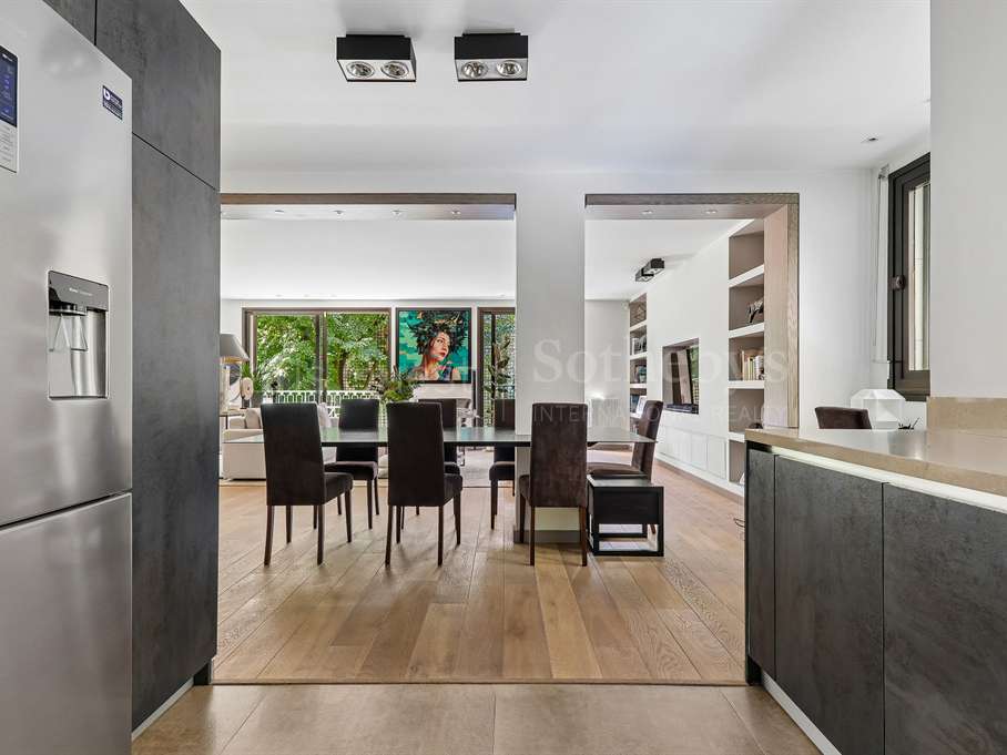 Apartment Paris 16e