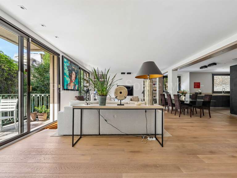 Appartement Paris 16e - 2 chambres - 130m²
