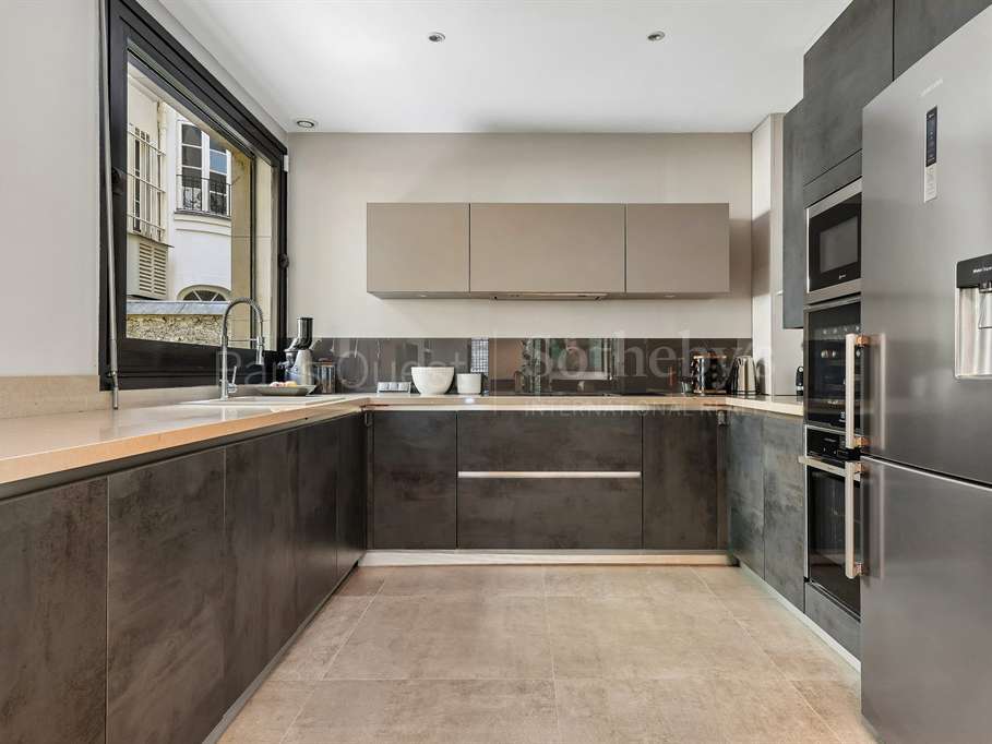Apartment Paris 16e