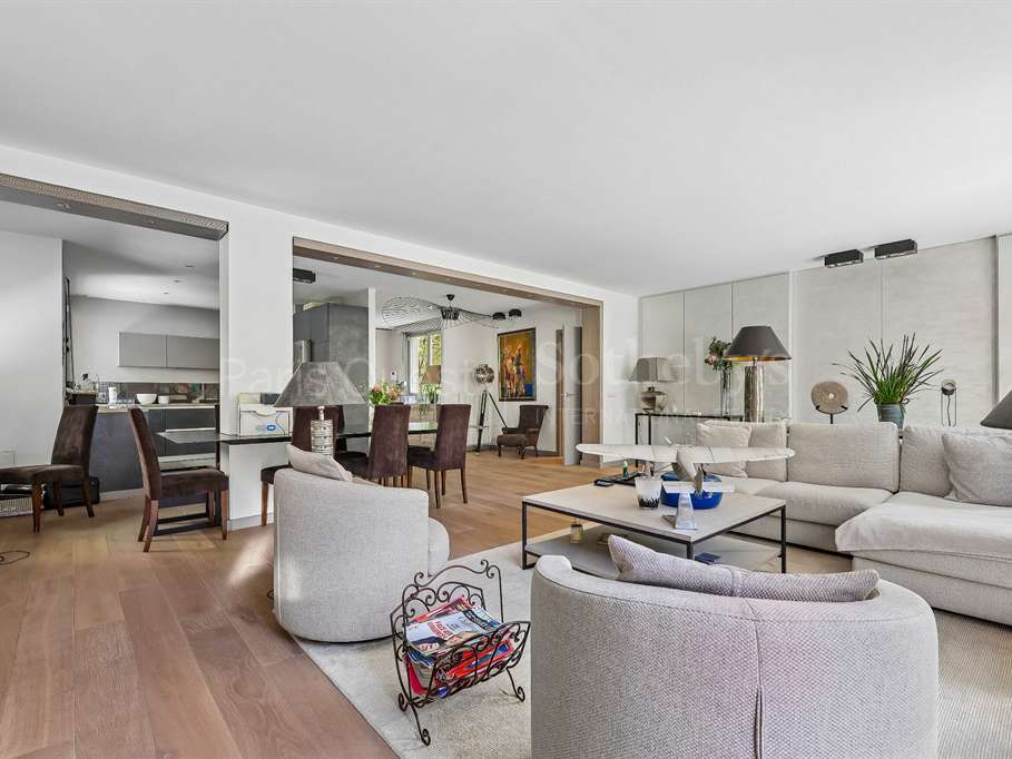 Apartment Paris 16e