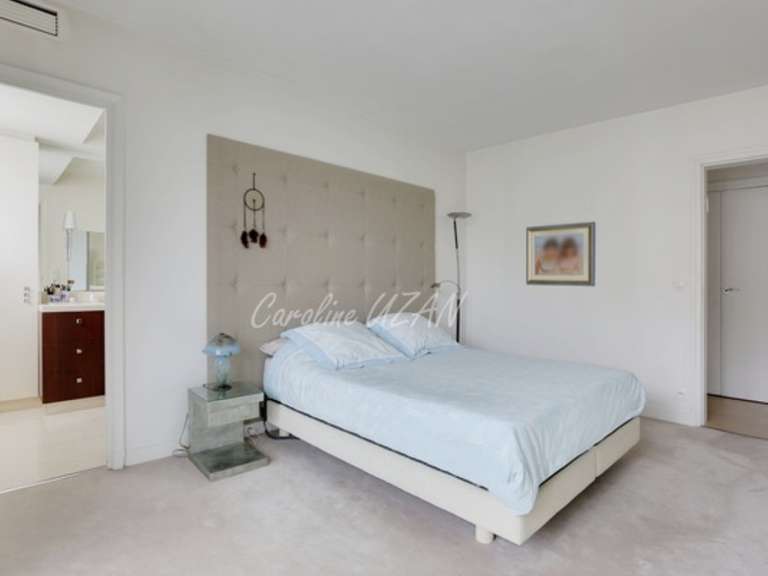 Appartement Paris 16e - 3 chambres - 174m²