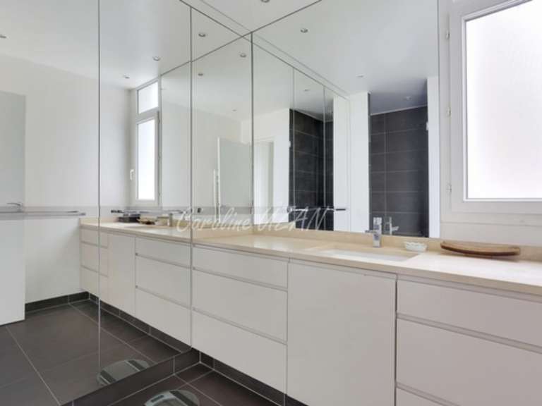 Appartement Paris 16e - 3 chambres - 174m²