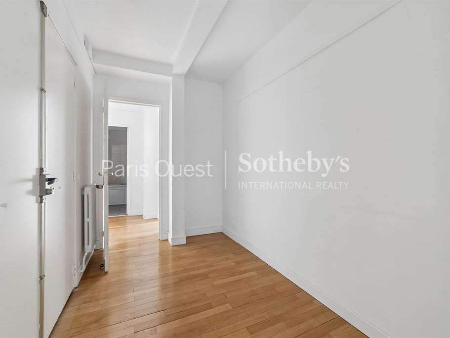 Apartment Paris 16e