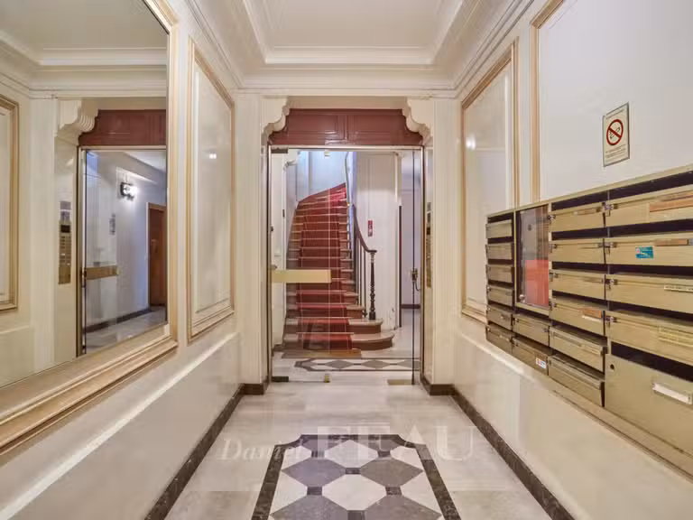 Appartement Paris 16e - 2 chambres - 63m²