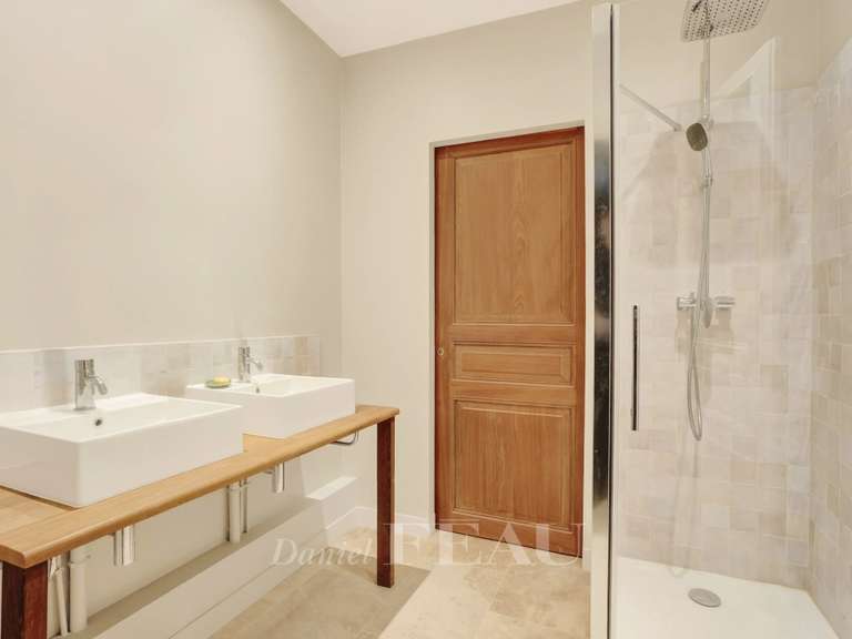 Appartement Paris 16e - 2 chambres - 95m²