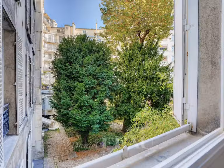Appartement Paris 16e - 2 chambres - 95m²