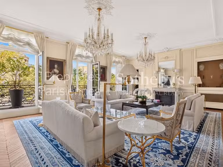 Appartement Paris 16e - 3 chambres - 200m²