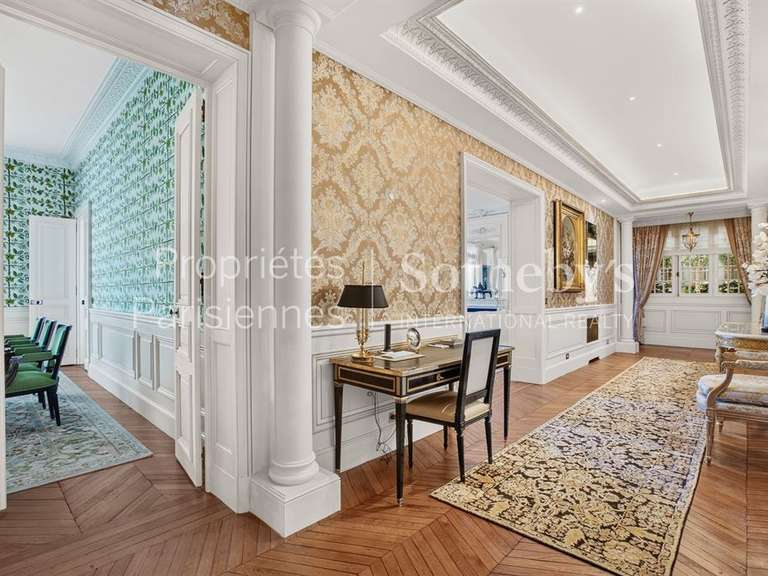 Appartement Paris 16e - 3 chambres - 200m²