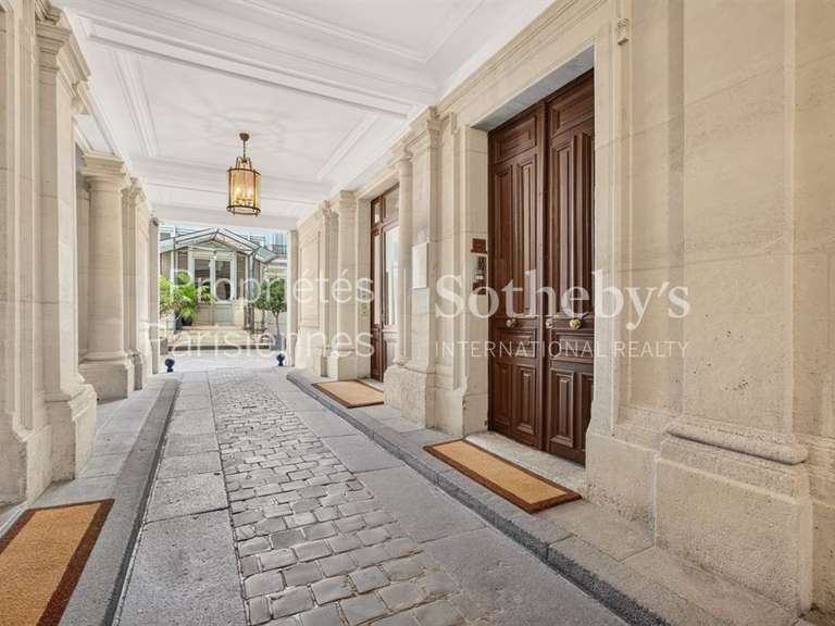 Appartement Paris 16e - 3 chambres - 200m²