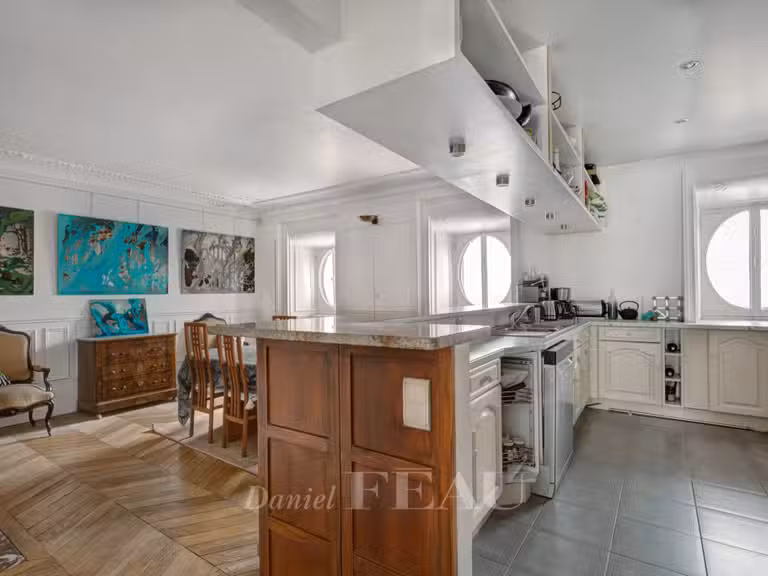 Appartement Paris 16e - 3 chambres - 131m²