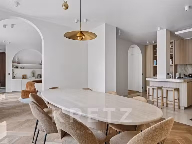 Appartement Paris 16e - 3 chambres - 170m²