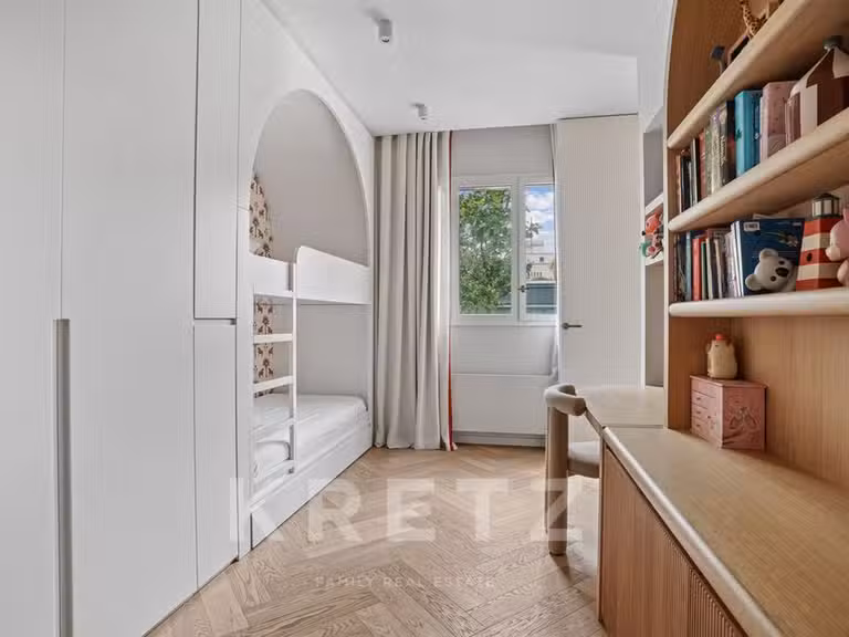 Appartement Paris 16e - 3 chambres - 170m²