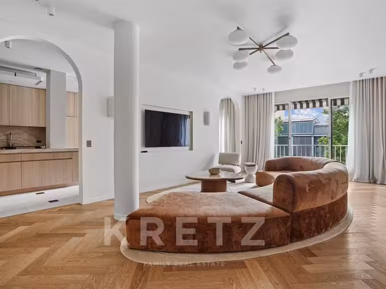 Appartement Paris 16e - 3 chambres - 170m²