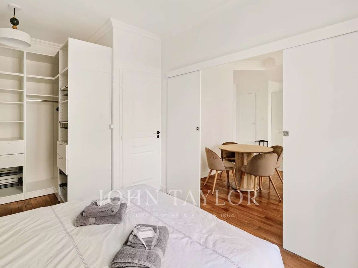 Apartment Paris 16e
