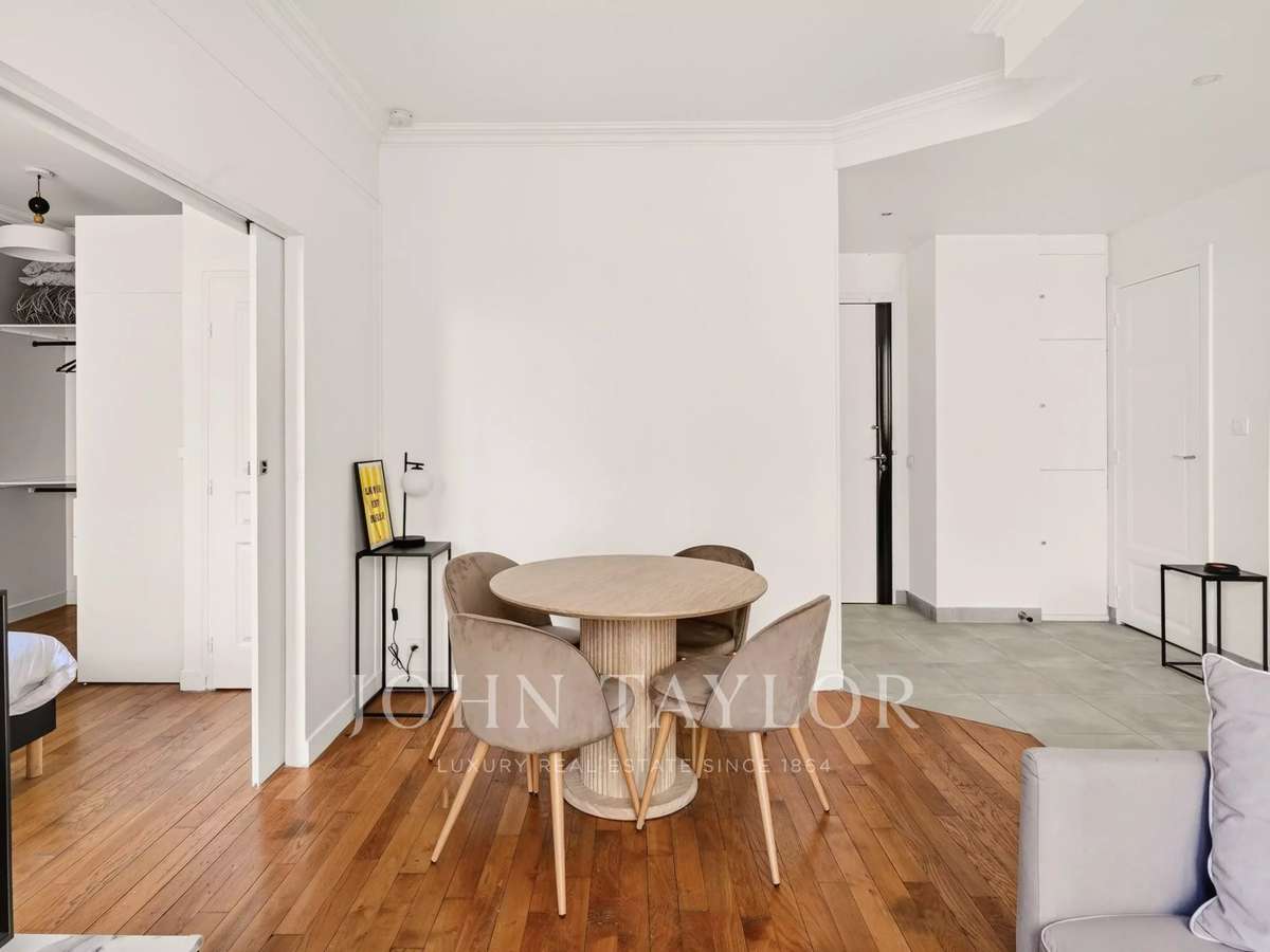 Apartment Paris 16e