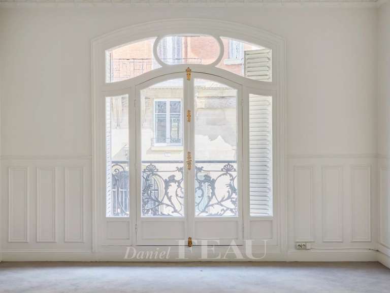 Appartement Paris 16e - 5 chambres - 269m²