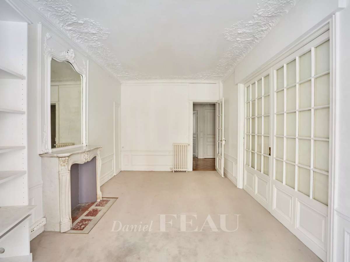 Apartment Paris 16e