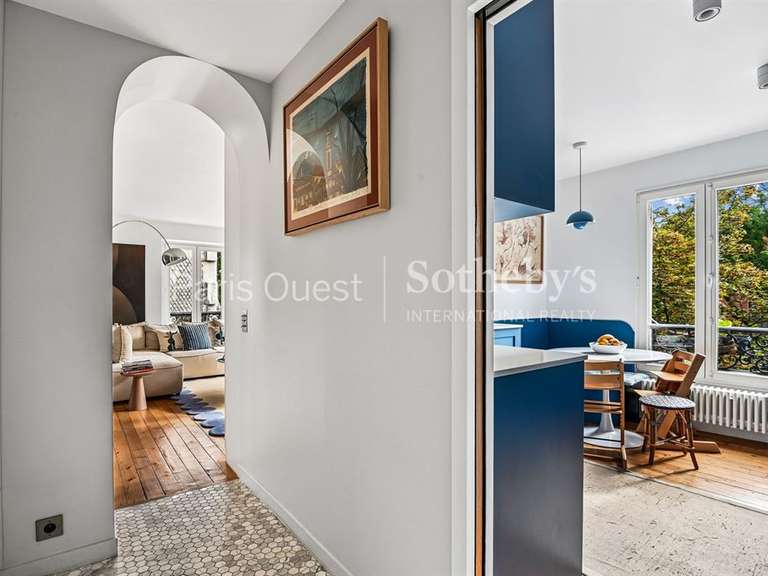 Appartement Paris 16e - 2 chambres - 117m²