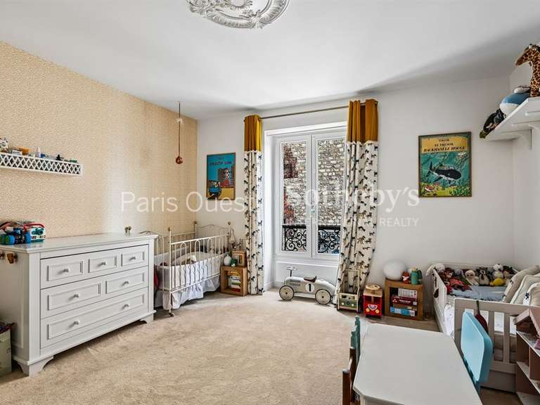 Appartement Paris 16e - 2 chambres - 117m²