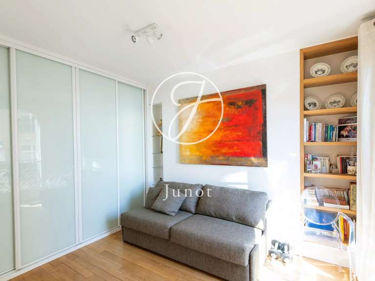 Appartement Paris 16e - 2 chambres - 78m²