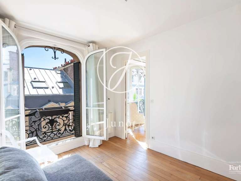 Appartement Paris 16e - 2 chambres - 78m²