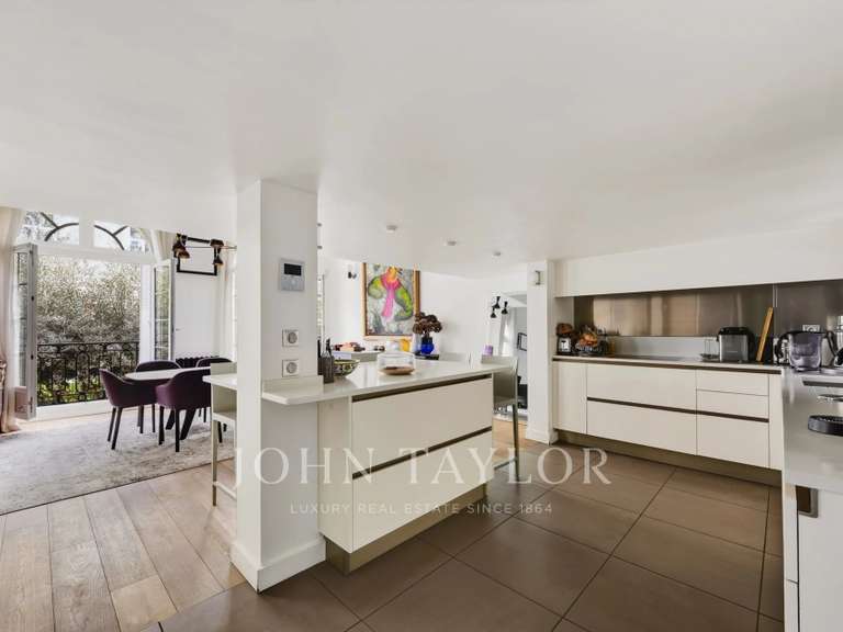 Appartement Paris 16e - 5 chambres - 323m²