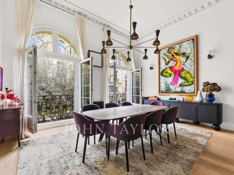Appartement Paris 16e - 5 chambres - 323m²