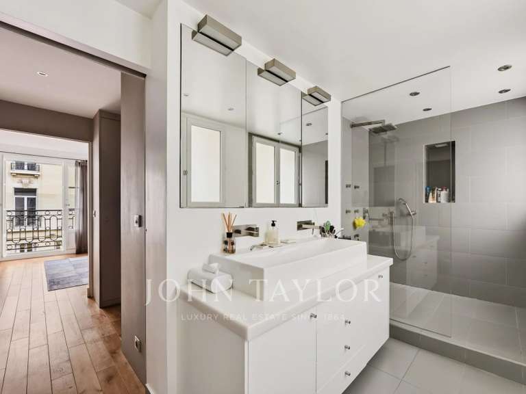 Appartement Paris 16e - 5 chambres - 323m²