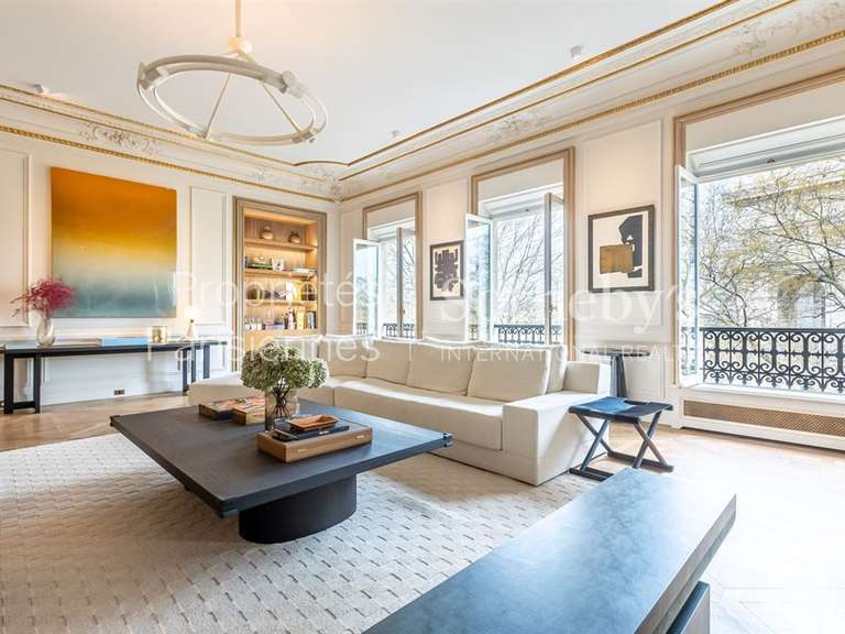 Appartement Paris 16e - 2 chambres - 150m²