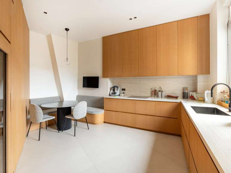 Appartement Paris 16e - 4 chambres - 214m²