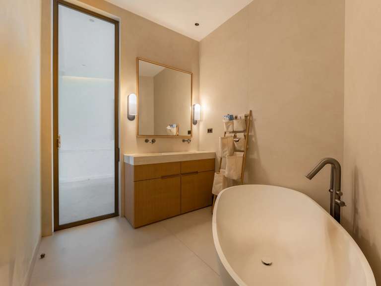 Appartement Paris 16e - 4 chambres - 214m²